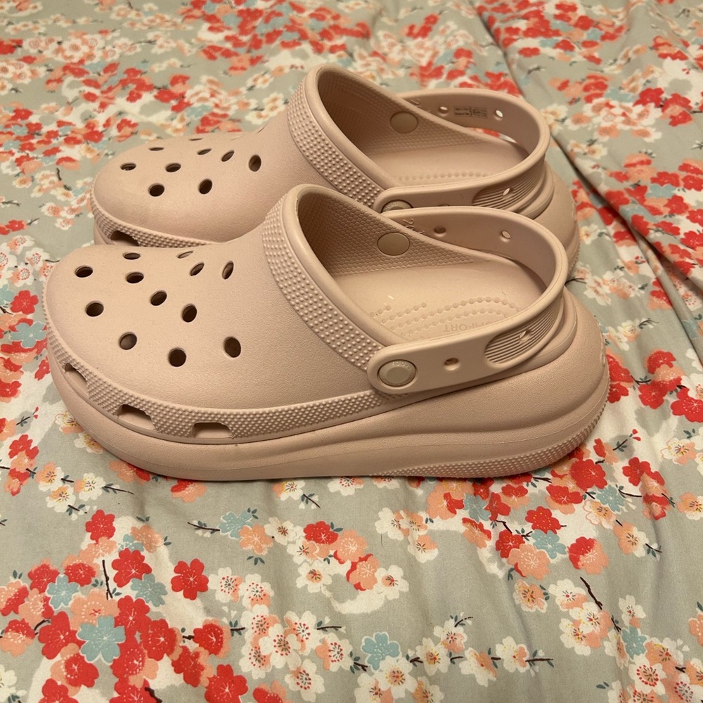 Croc crush clogs